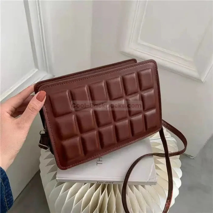 Chocolat Messenger Bag